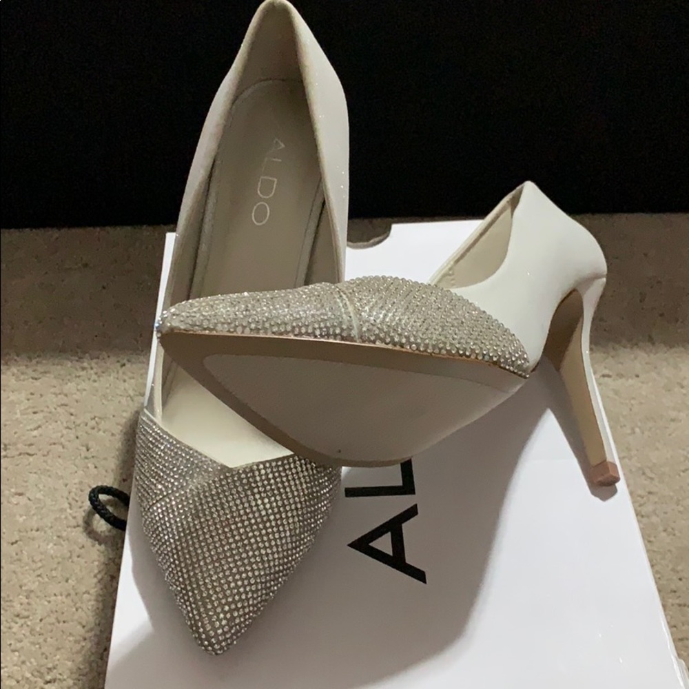 Heels - Picture 3 of 3